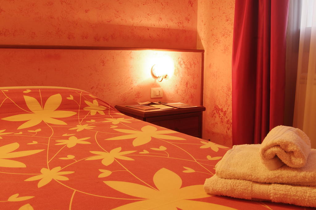 B&B Fantar House Carbonia Cameră foto
