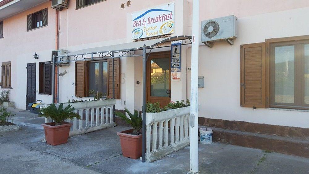 B&B Fantar House Carbonia Exterior foto